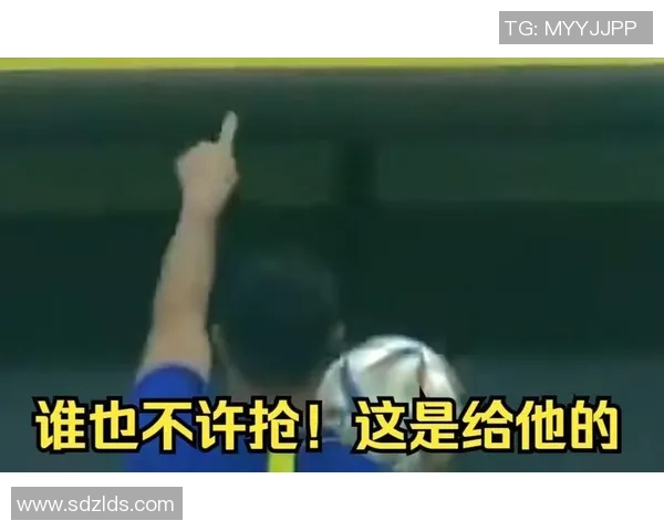 足球明星用心关爱粉丝传递温暖与力量的感人故事 足球明星用心关爱粉丝传递温暖与力量的感人故事