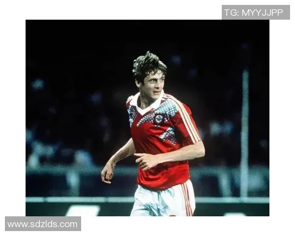 98年足球明星的辉煌岁月与传奇故事回顾