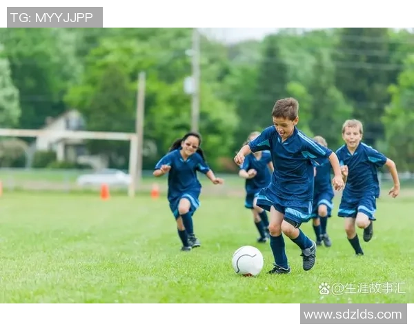 国内明星热爱足球明星盘点与他们的互动故事分享 国内明星热爱足球明星盘点与他们的互动故事分享