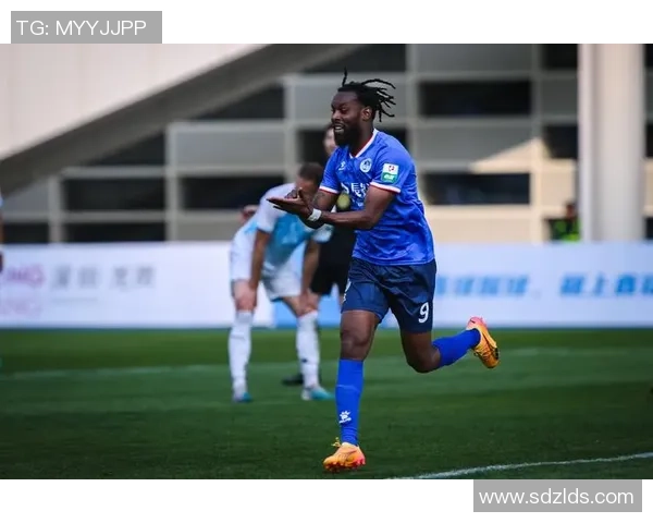 张军足球生涯回顾与展望对话中的成长与挑战